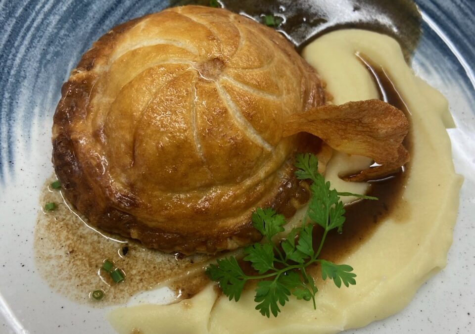 Tourte de volaille à la Tome de Couëron sauce Berligou